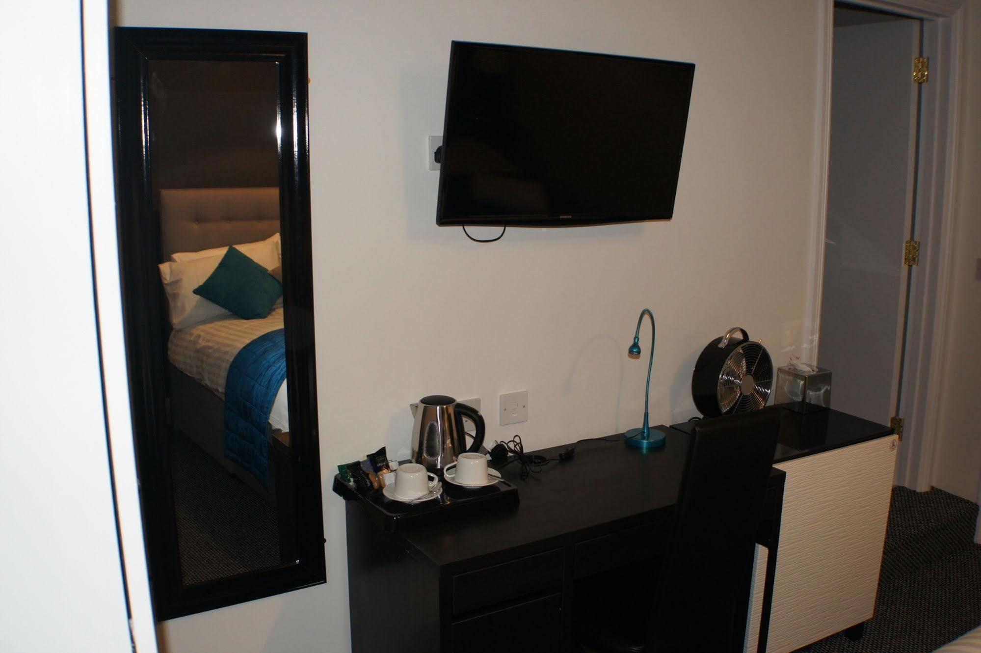 Grand Junction Arms Hotel London Bagian luar foto